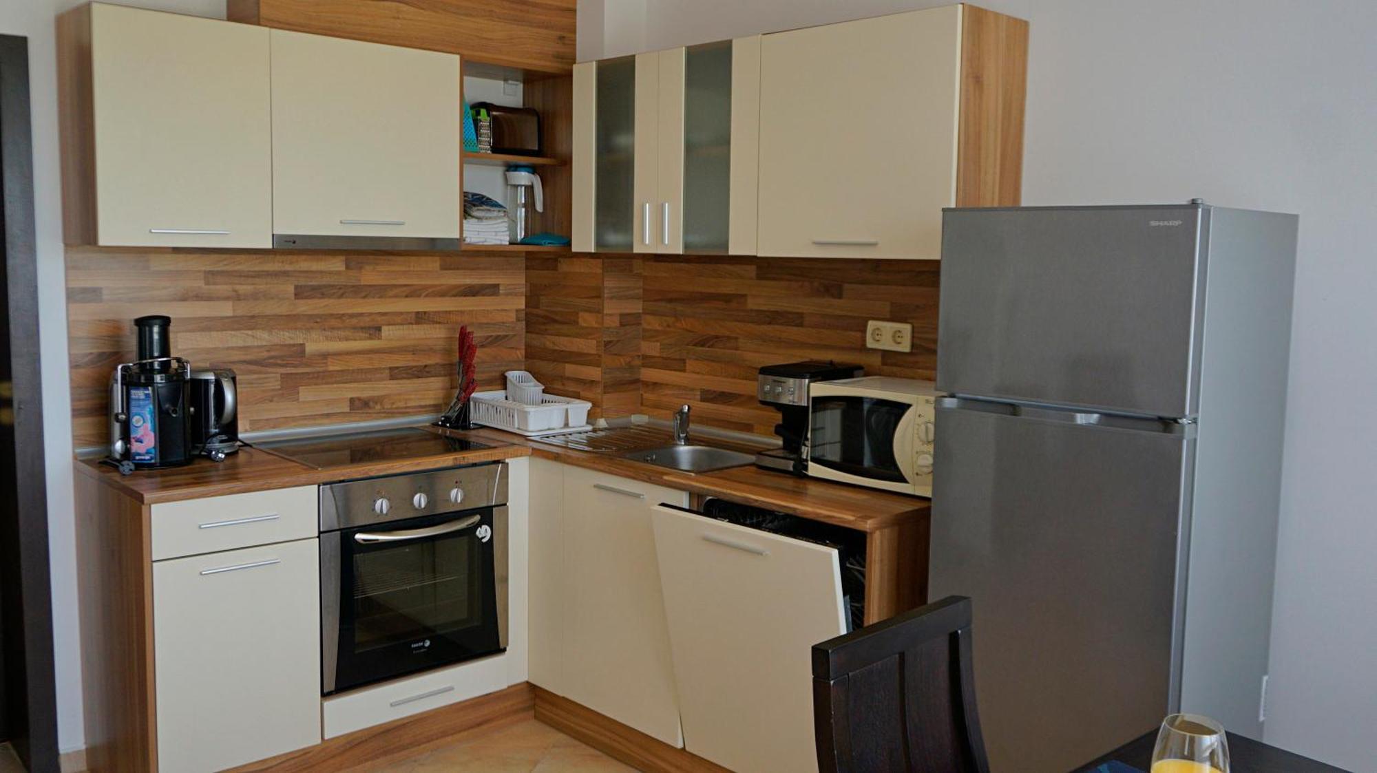 Апартаменти Сънбрийз - Sunbreeze Apartments بايالا المظهر الخارجي الصورة